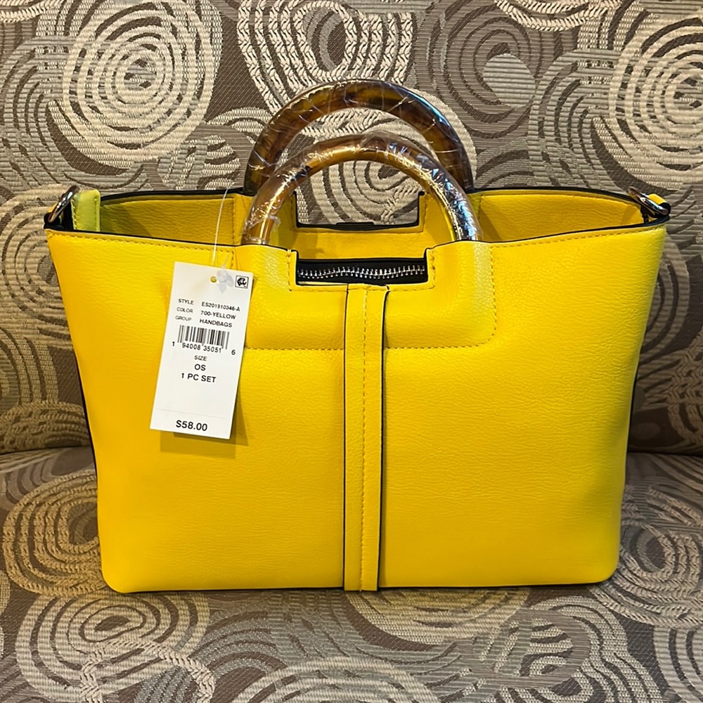 BNWT VIBRANT yellow handbag Lord & Taylor 💛